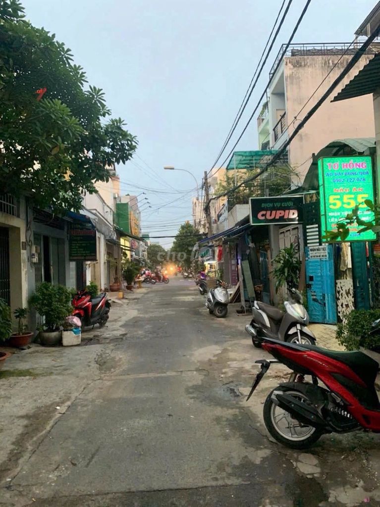 Rent a Lê Lăng 3,7 x 22 Ma is beautiful 3 bedrooms, 2 toilets