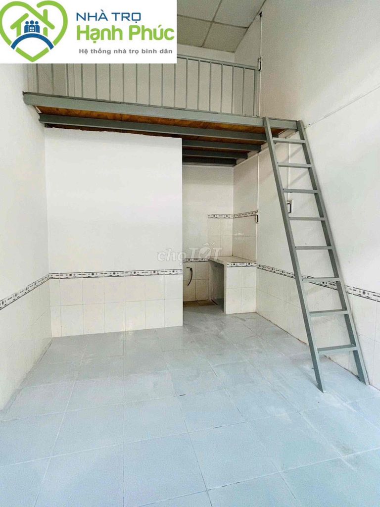 Guarded lodgings, kitchen shelves, fingerprint gates, Free two cars.