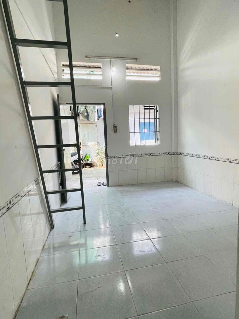 Guarded lodgings, kitchen shelves, fingerprint gates, Free two cars.