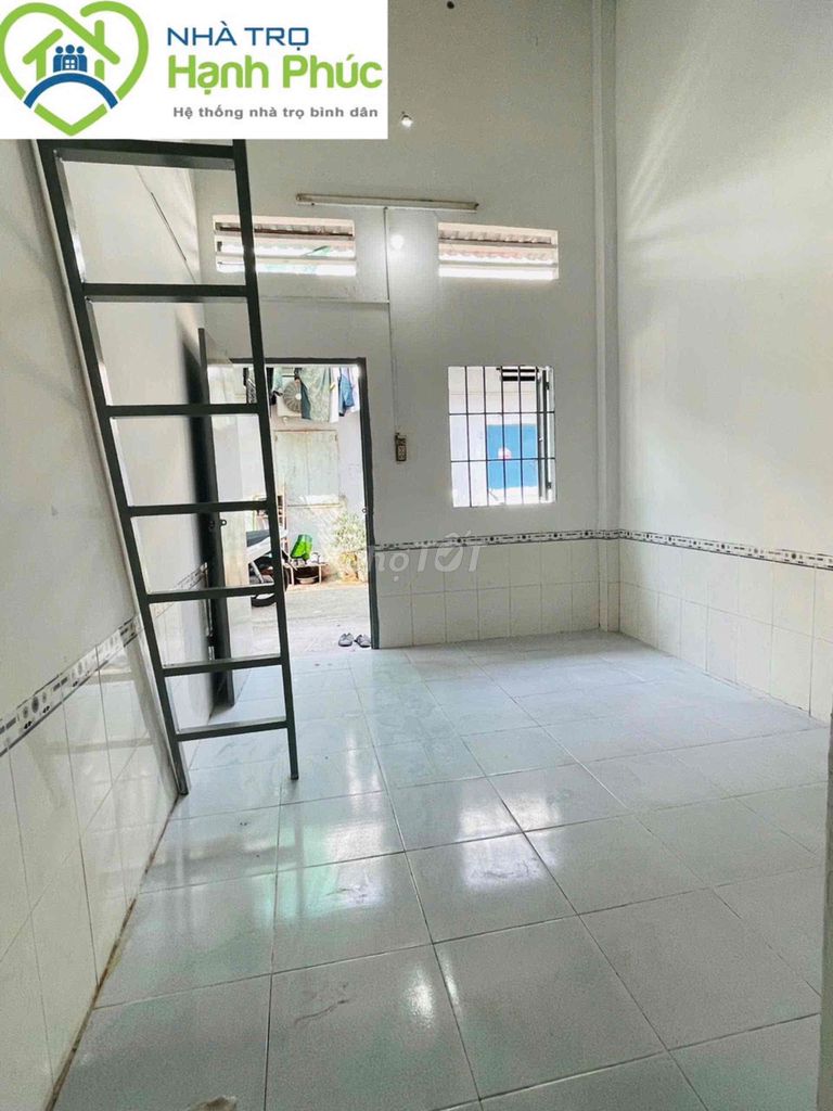 Guarded lodgings, kitchen shelves, fingerprint gates, Free two cars.