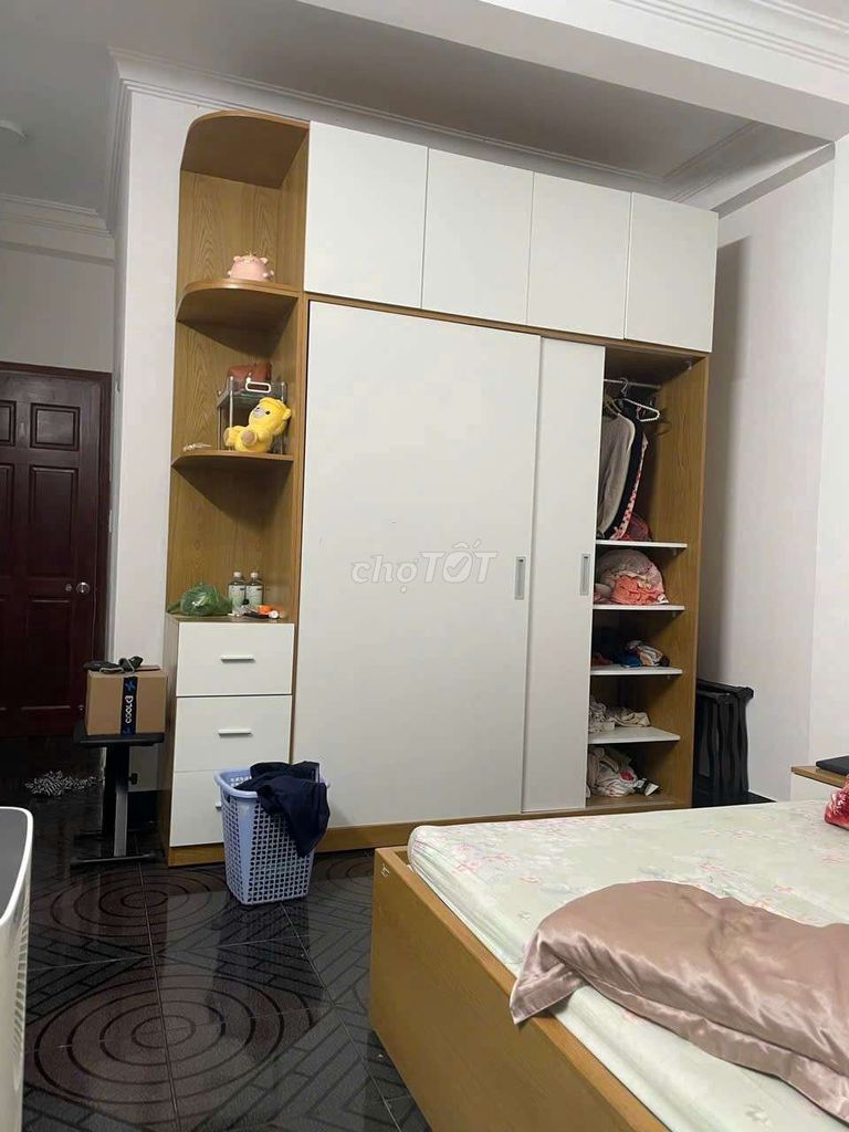 Renting an alley-car house-- Huỳnh Tấn Phát, District 7