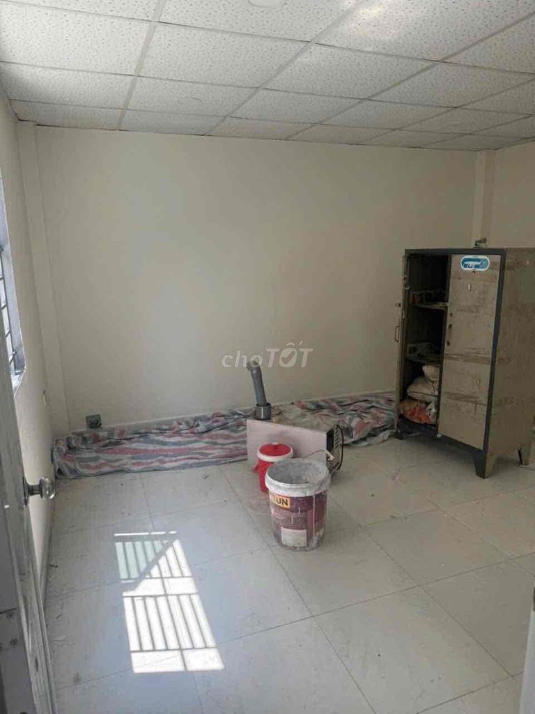 1 st 1 st floor - 2 bedroom + 2 toilets
