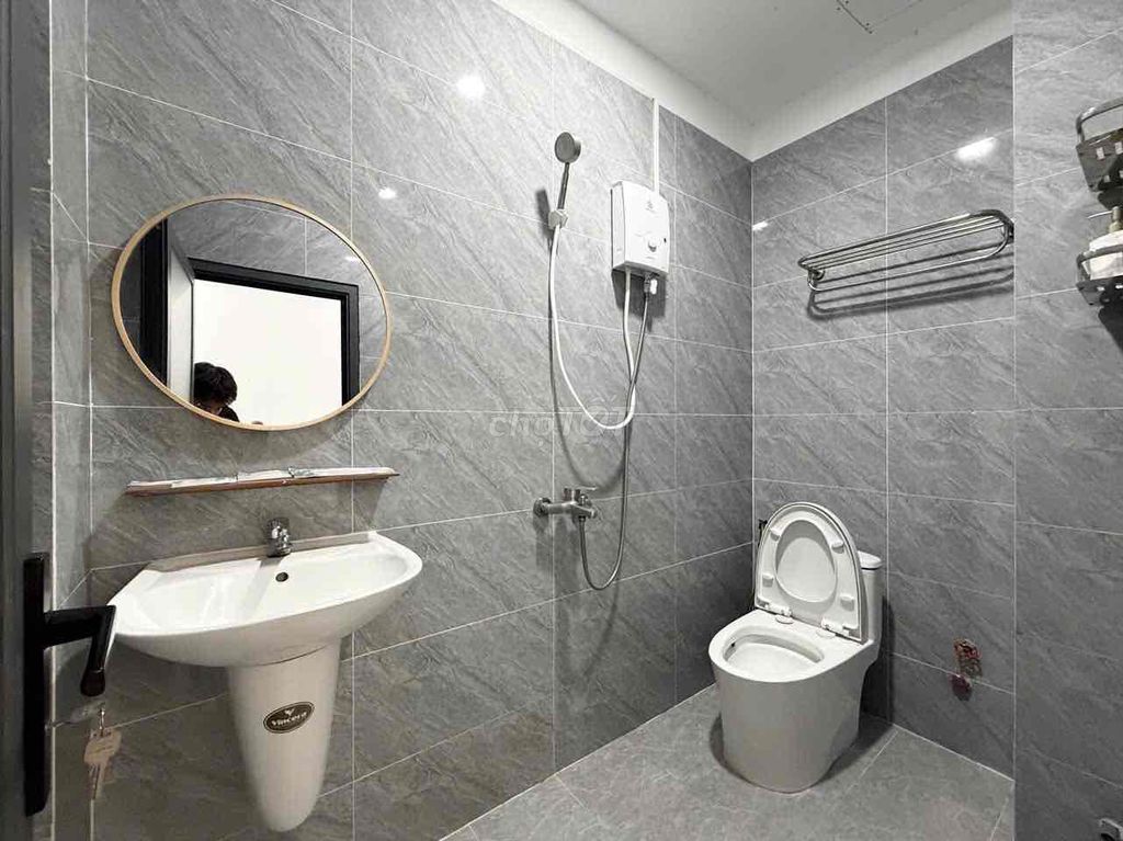 A full-in-house service system, kitchen separation, balcony system in the D.C.