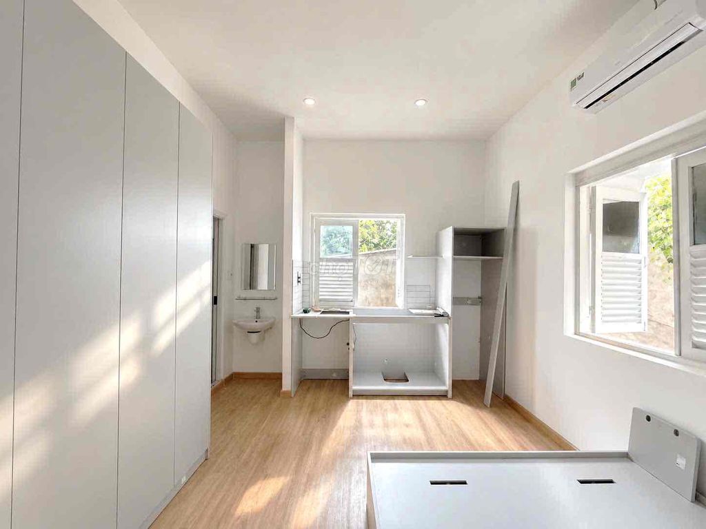 Opening a high-level balcony project right here at Trần Não - only 6 million and 5