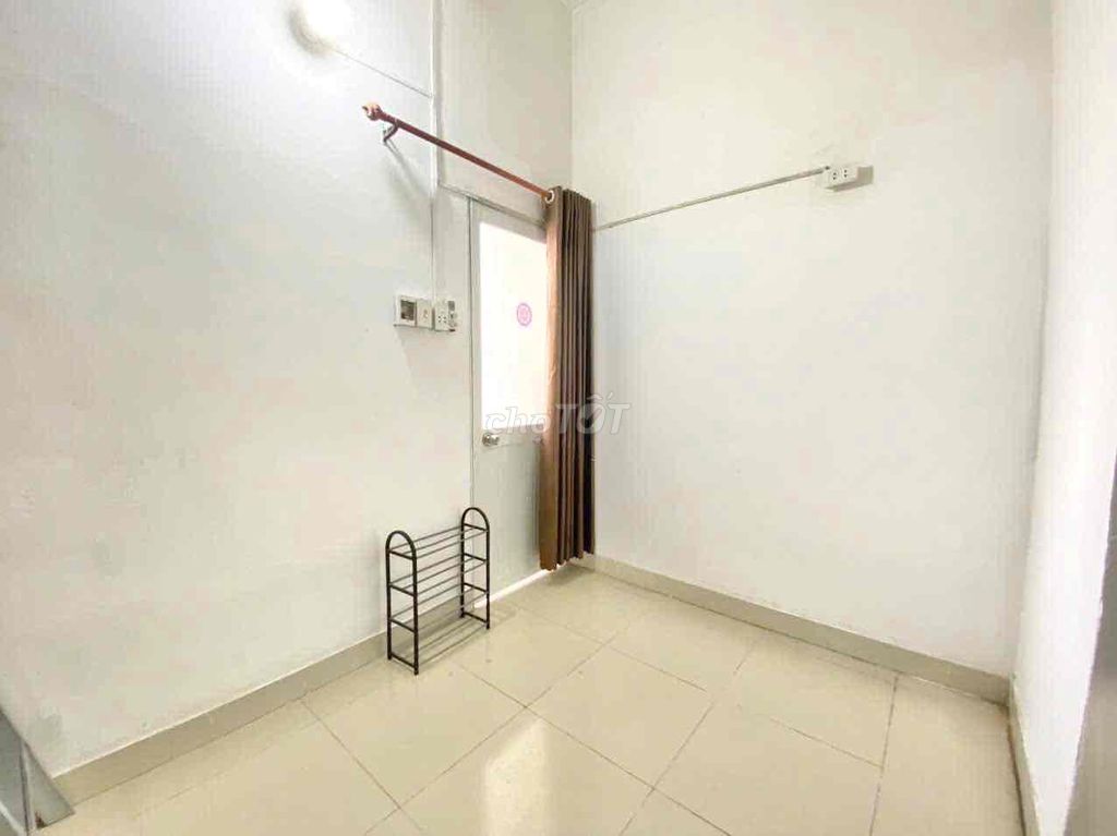 Rent a service apartment in bhh B, near the Green City Market.