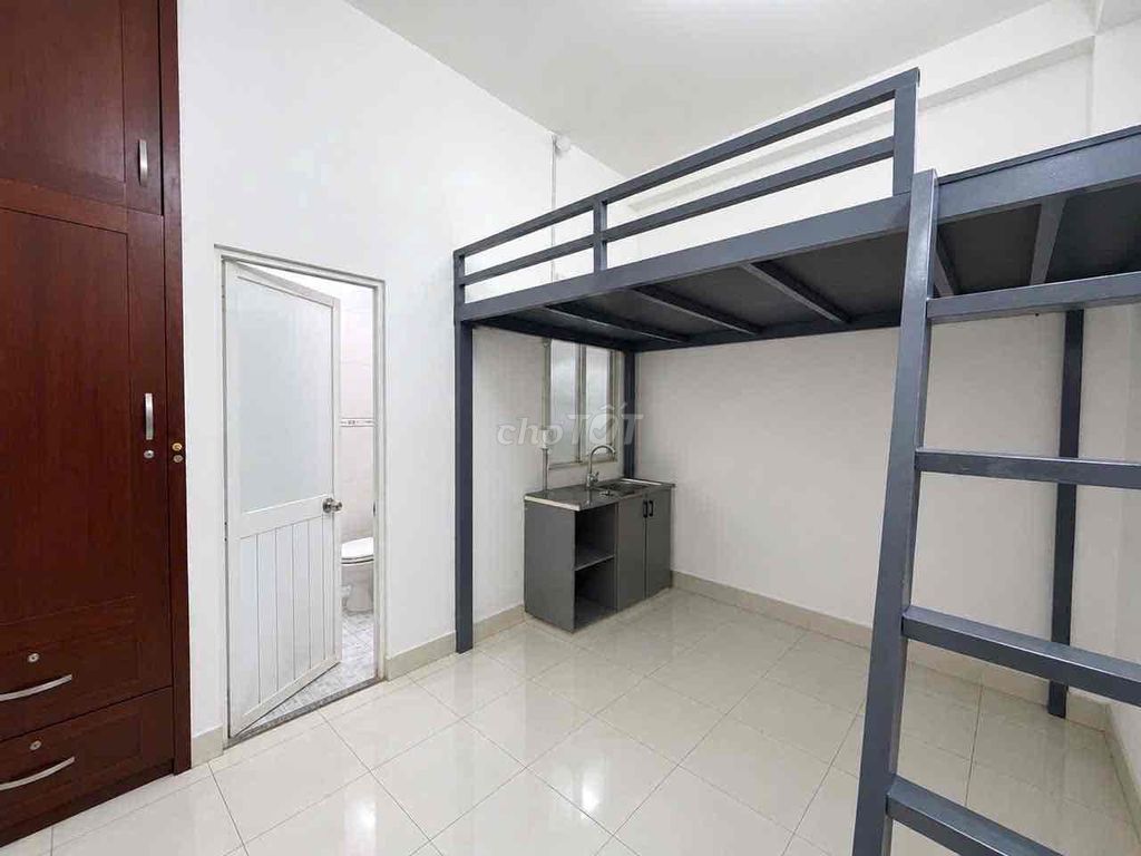 high-price guard ready air conditioning close to aeon Tân Phú