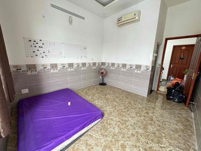 Senior boarding room, District 6.