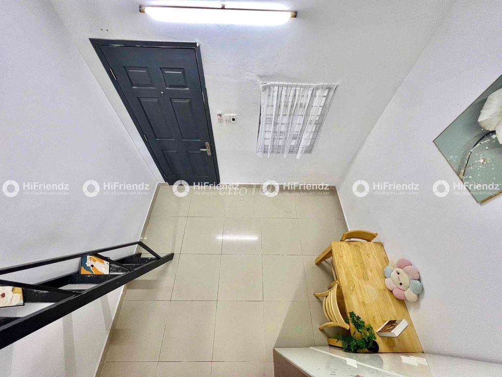 Rent the entire interior room in the cheap lotiator.