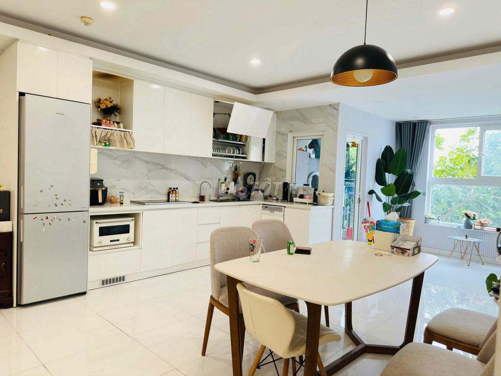 The owner rents Chung cư Phúc Yên - 130 meters2, 3 bedrooms, Full interior
