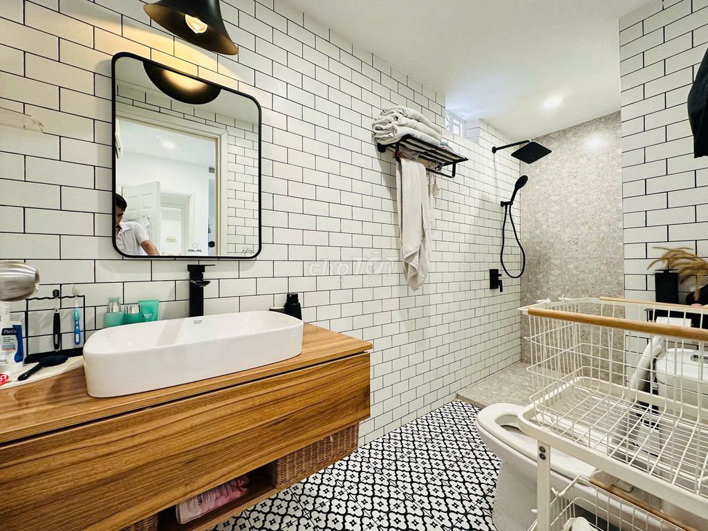 The owner rents Chung cư Phúc Yên - 130 meters2, 3 bedrooms, Full interior