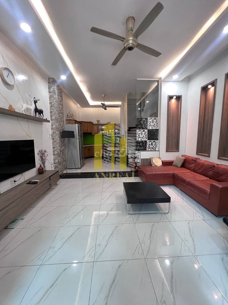 Rent enough furniture in Thảo Điền - 38 million.