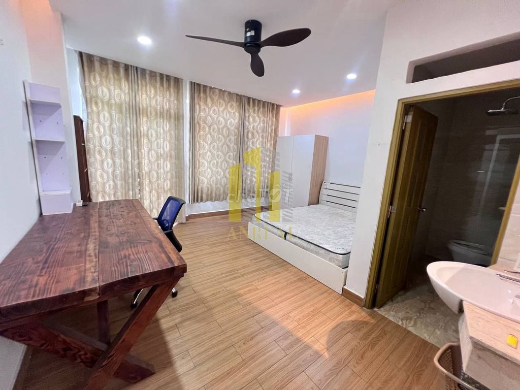 Rent enough furniture in Thảo Điền - 38 million.