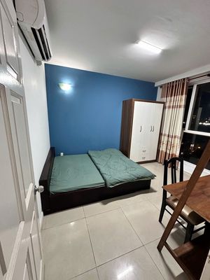 Rent room in the Sinatra apartment.
