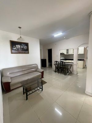 Rent room in the Sinatra apartment.
