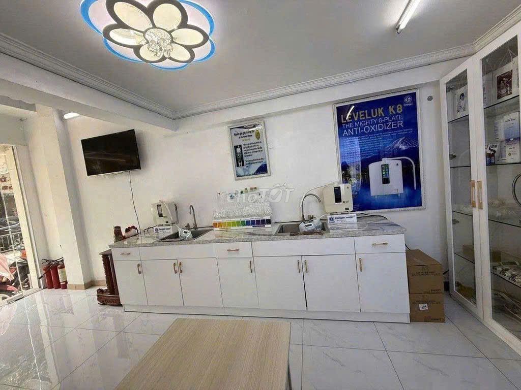 Tôn Thất Tùng cash house, District 1, 4th floor, 34 million.