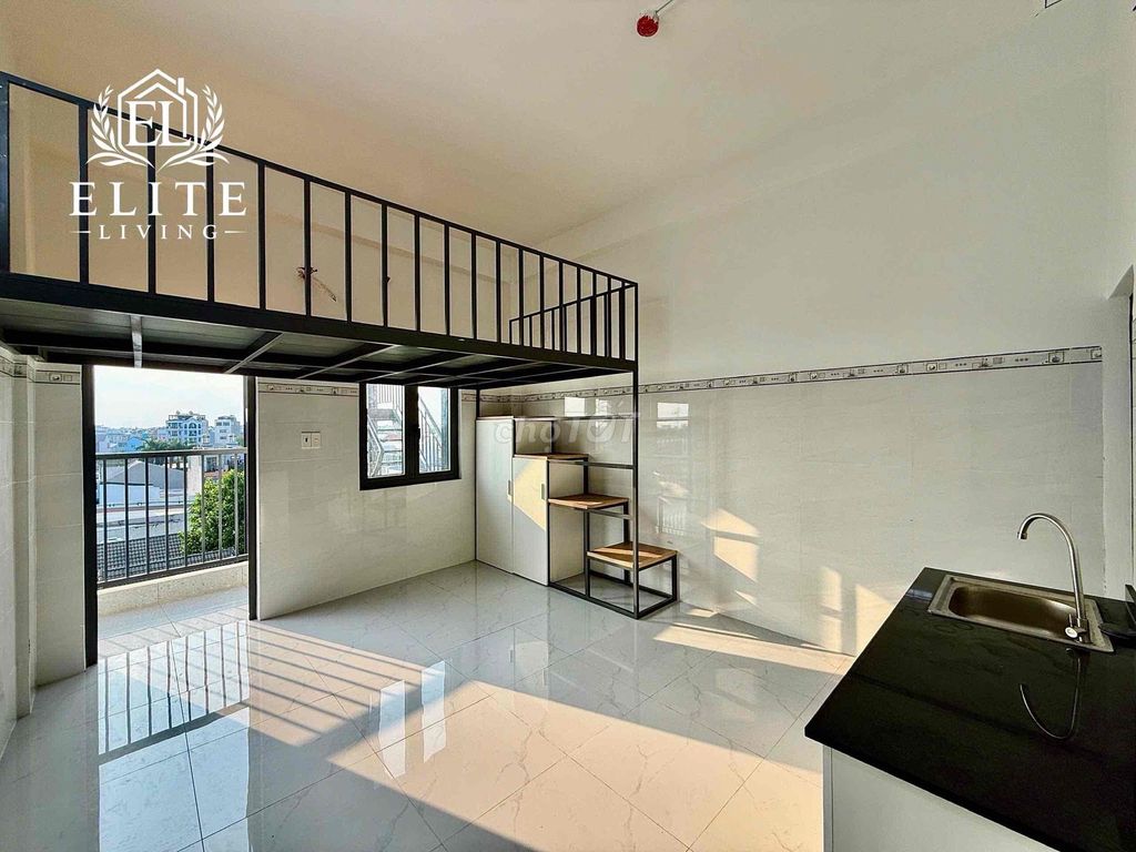 low-cost sky windows ’ balcony