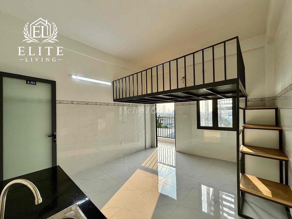 low-cost sky windows ’ balcony