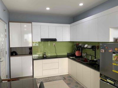 Rent a three-room corner of a two-room apartment full of fancy pieces of furniture at Dream Home District 8