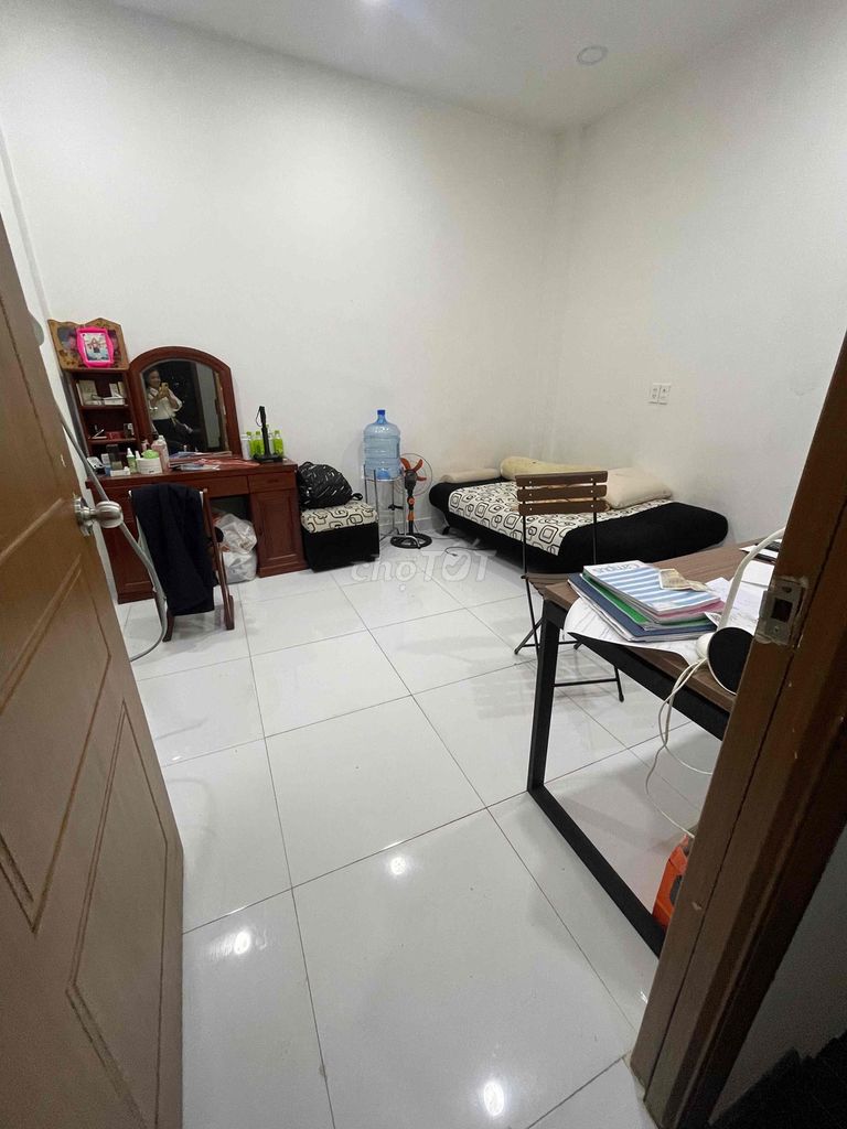 To rent 5*12 new furniture