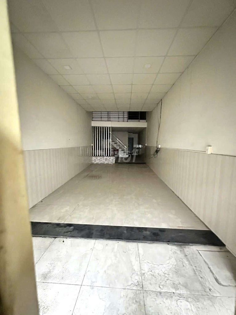 Văn Cao, 4.2 X18 M, guards, 2 toilets, 8.5 million.
