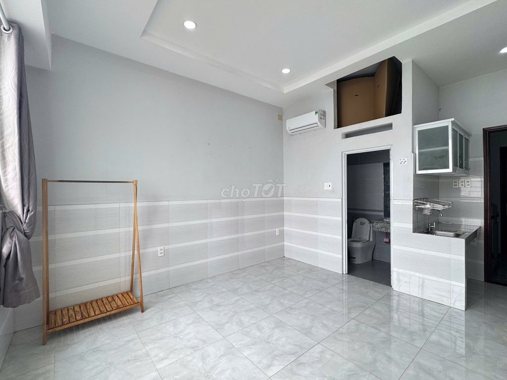 Renting the Cold Machine Room 7