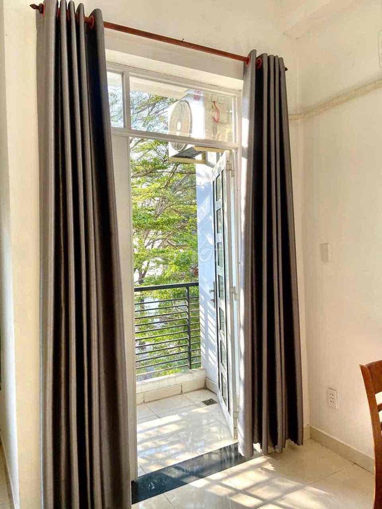 The balcony studio is available - near ueh vhu