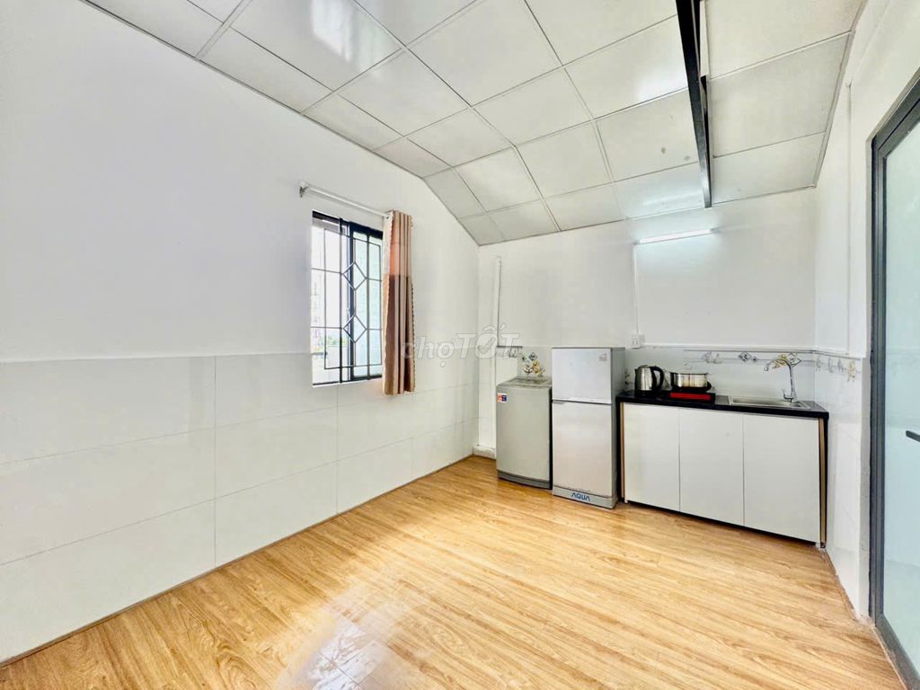 A sunburning kitchen room, private washing machine, Tân Sơn.