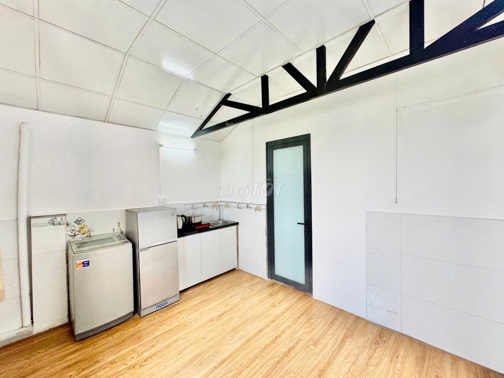 A sunburning kitchen room, private washing machine, Tân Sơn.