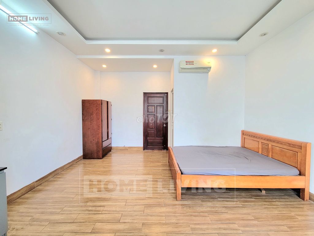 Make up the rent room right now.