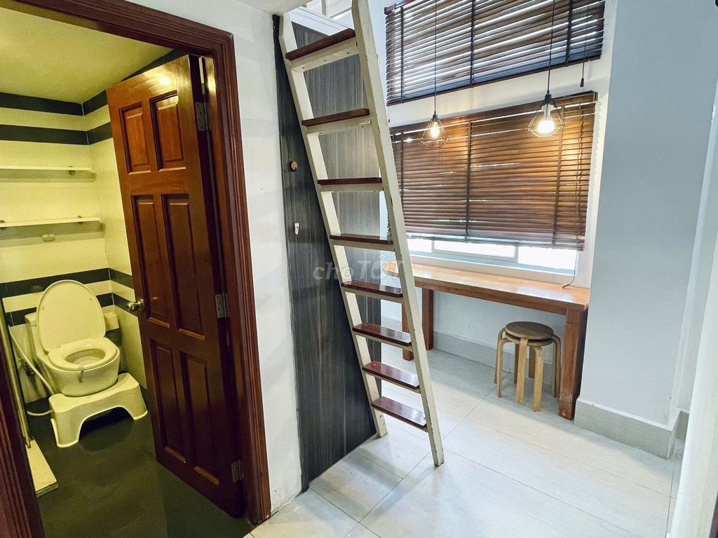 It's the owner who rents Dupxx 36 meters, two bedrooms, a full interior near University cn 4