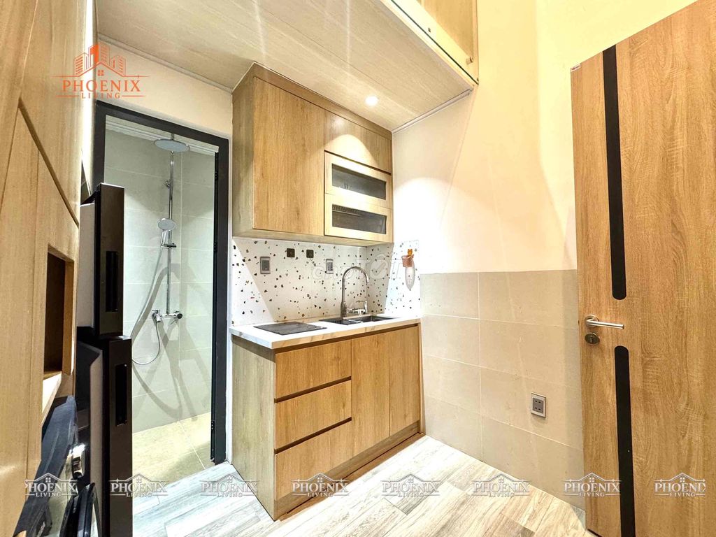 Just got empty - full interior, convenient location