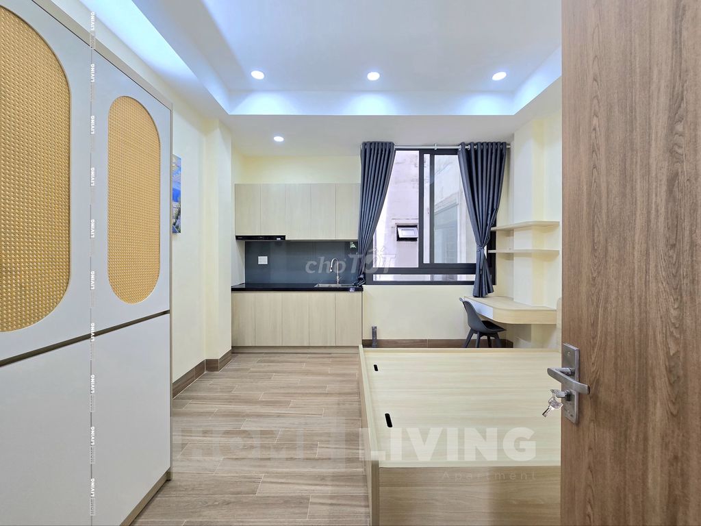 The studio service apartment is full of high-end furniture at the foot of a favorable price.