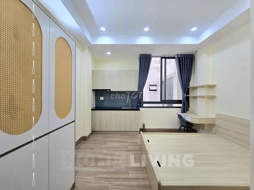 The studio service apartment is full of high-end furniture at the foot of a favorable price.