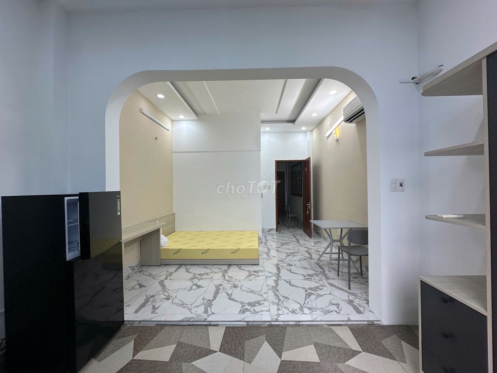 Real commitment, real price. Phú Nhuận service apartment, elevator