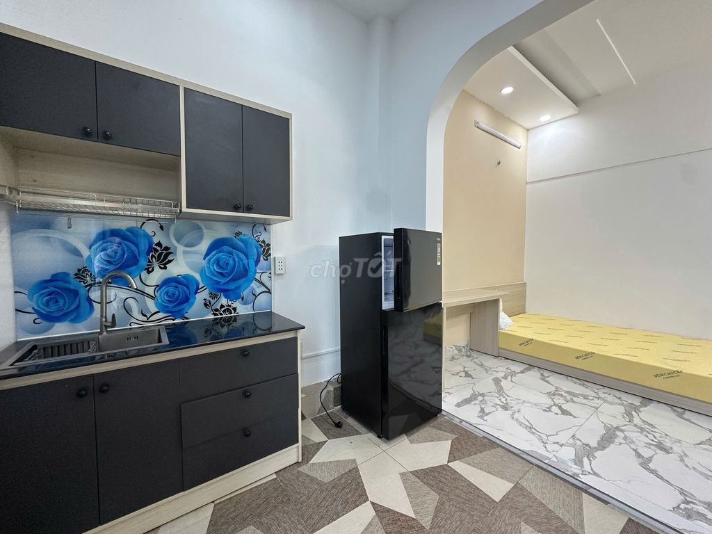 Real commitment, real price. Phú Nhuận service apartment, elevator