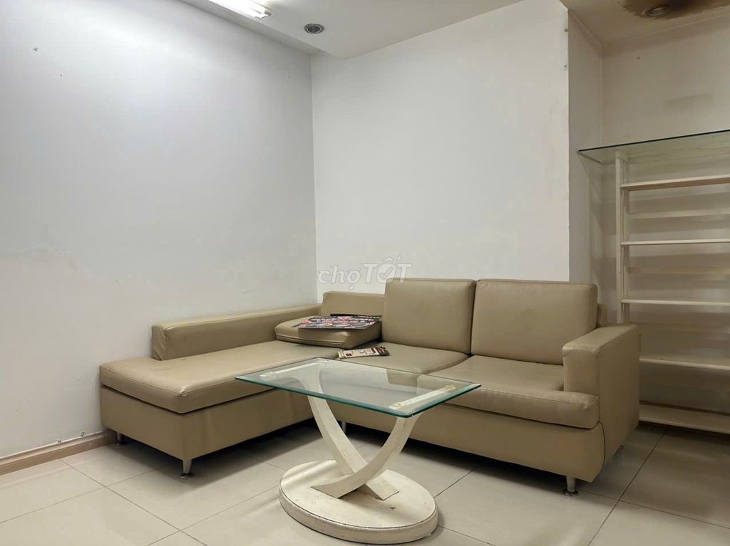 Rent apartment bmc, District 1, 3 bedrooms, basic interior, price: 14.5 million.