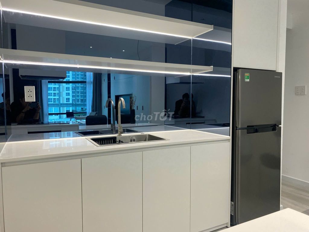 Rent a high-level apartment - 135 Nguyễn Hữu Cảnh, Bình Thạnh