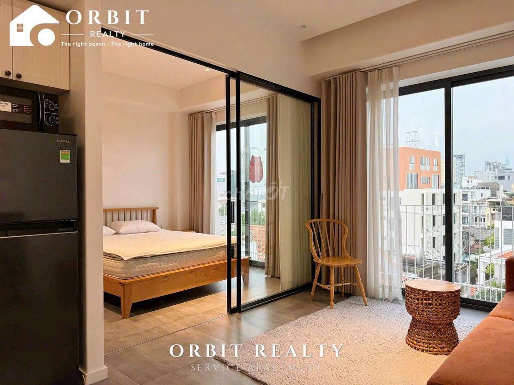Room 1 bedroom. High-class living room. Airport. Full interior.