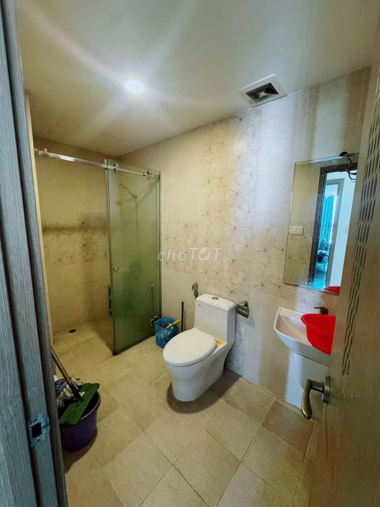 Rent Riva Park over 100 meters, 3 bedrooms, full interior