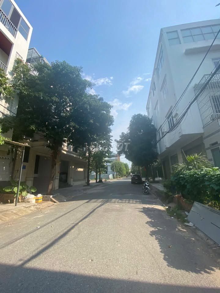 House 100 meters2 32 A block Ao Sen-Fi, near AKKM Bình Tân