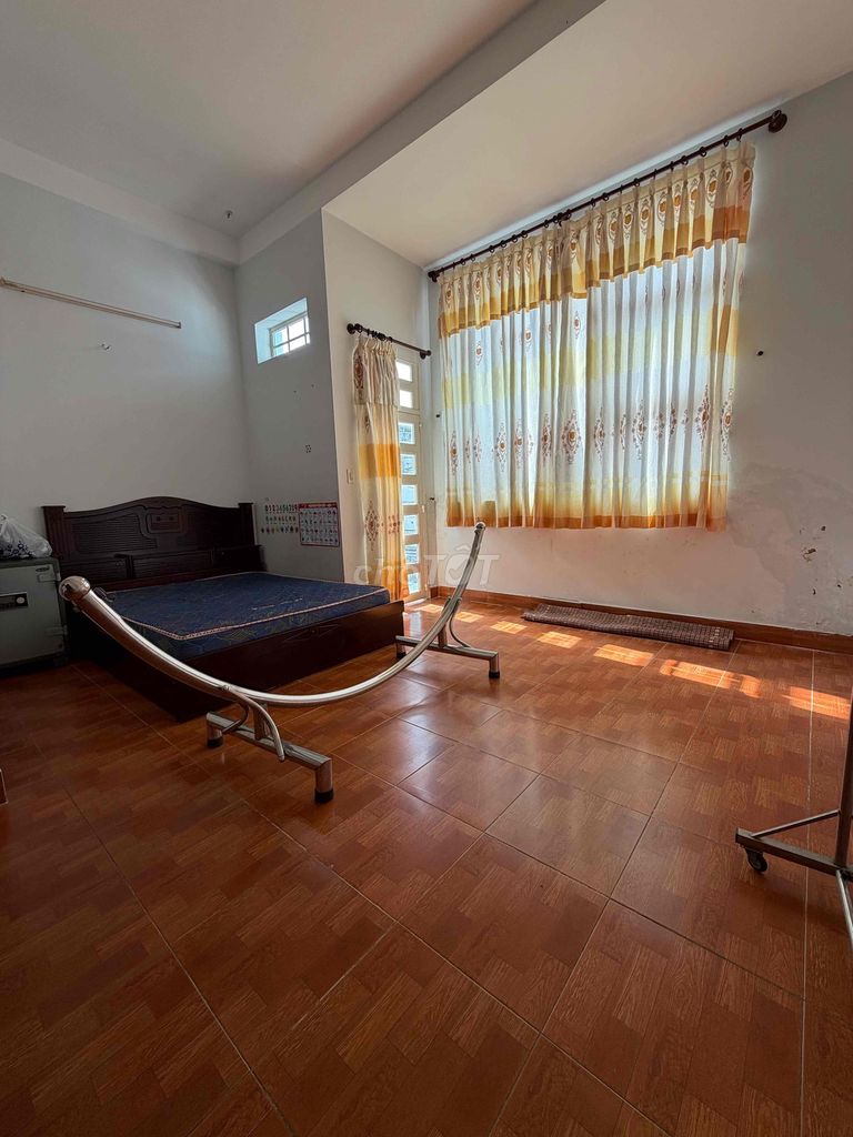 The Tân TạoA, 60 meters2, 3 stories, 4 bedrooms, 10 million months.