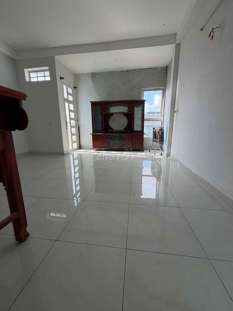 The Tân TạoA, 60 meters2, 3 stories, 4 bedrooms, 10 million months.