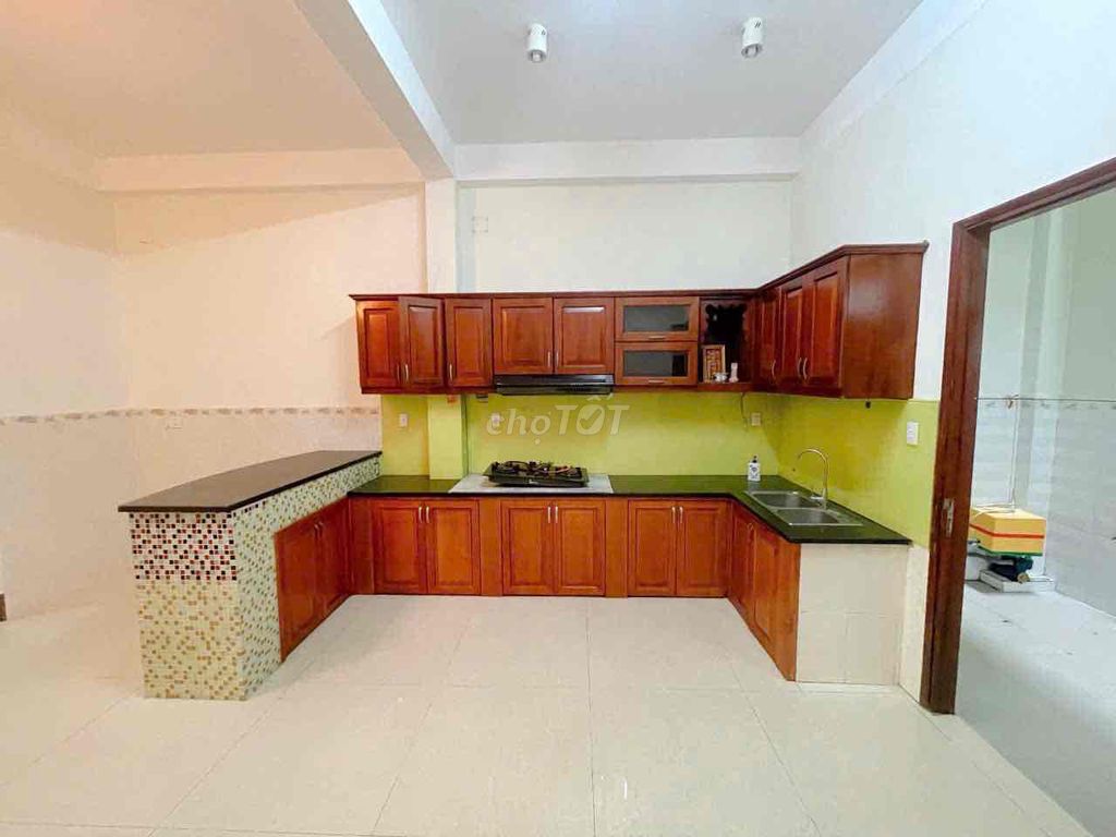 Renting Lê Thị Chợ p.P.P. County 7 cash houses.