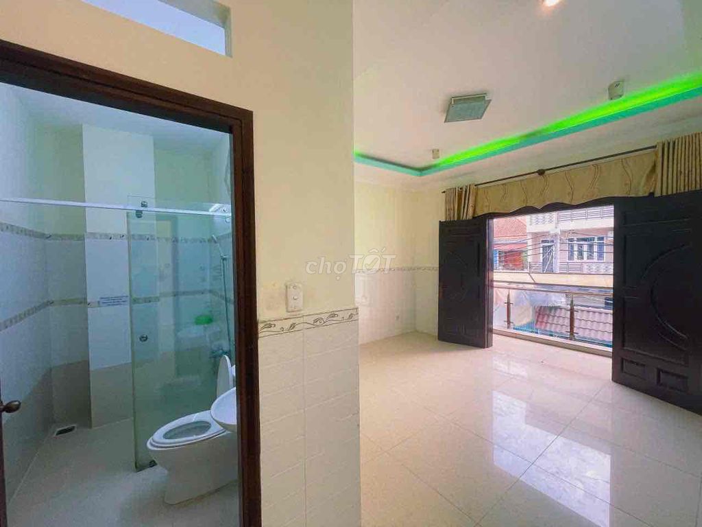 Renting Lê Thị Chợ p.P.P. County 7 cash houses.