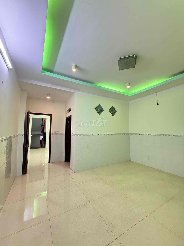 Renting Lê Thị Chợ p.P.P. County 7 cash houses.