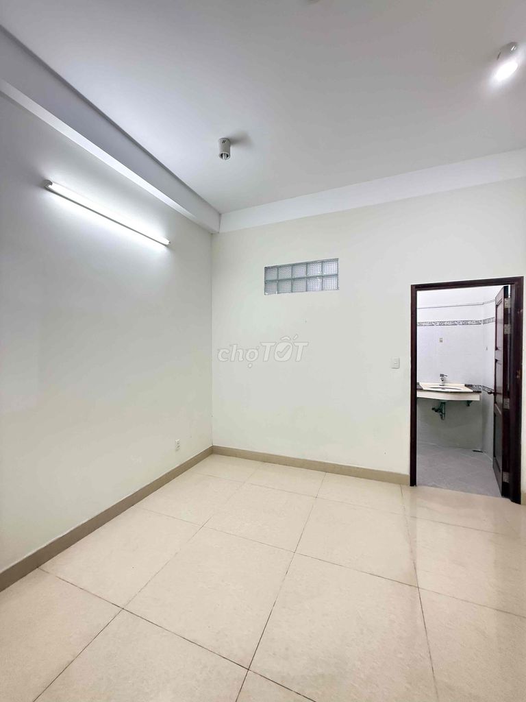 Renting Lê Thị Chợ p.P.P. County 7 cash houses.