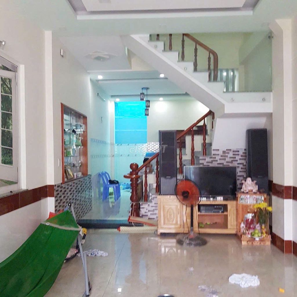 Rent a three-story Trần Thị Năm P alley. Tân Chánh Hiệp District 12