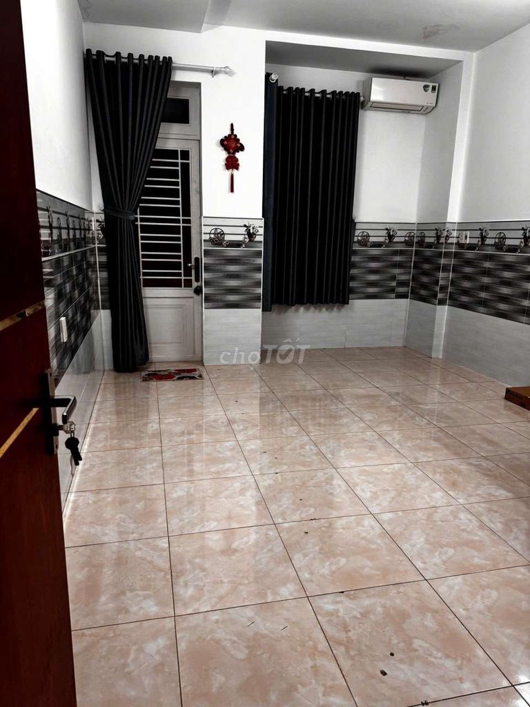 Two bedrooms, two bedrooms, Chuyên Dùng Chính.