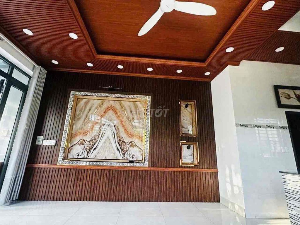 Nice 4th floor P.Q.q1 near Phạm Văn Đồng house sleeps