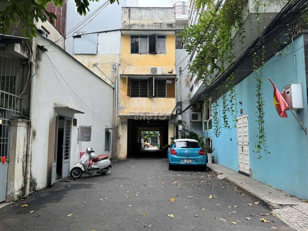 Rent a Hoàng Hoa Thám Tân Bình - 4 x18 m car alley